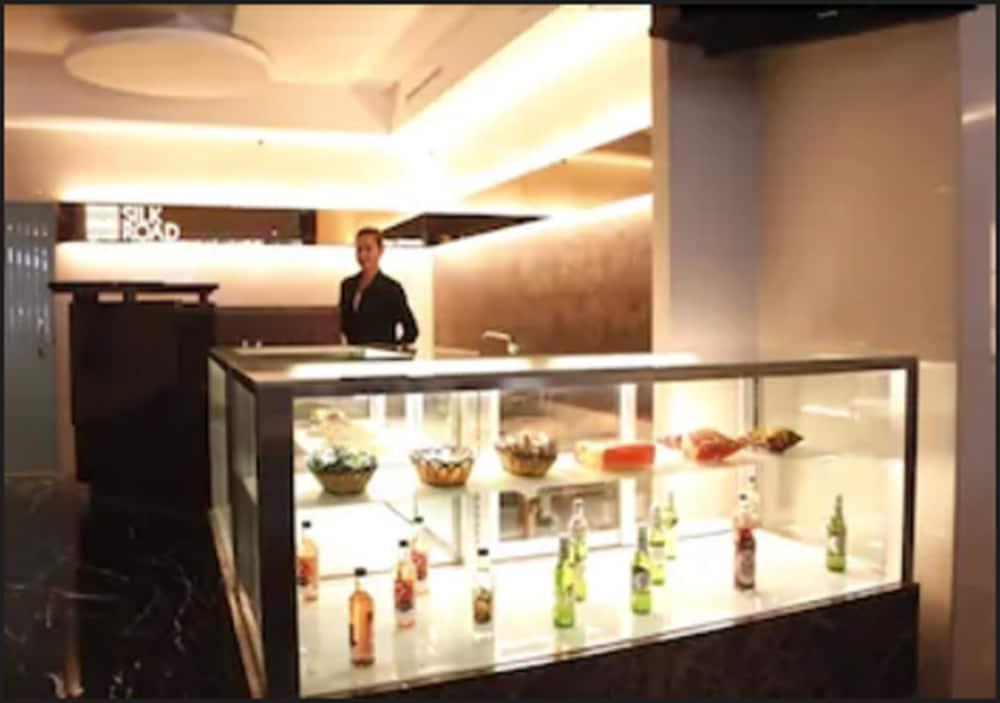 Grand Sakura Hotel Medan Exterior photo