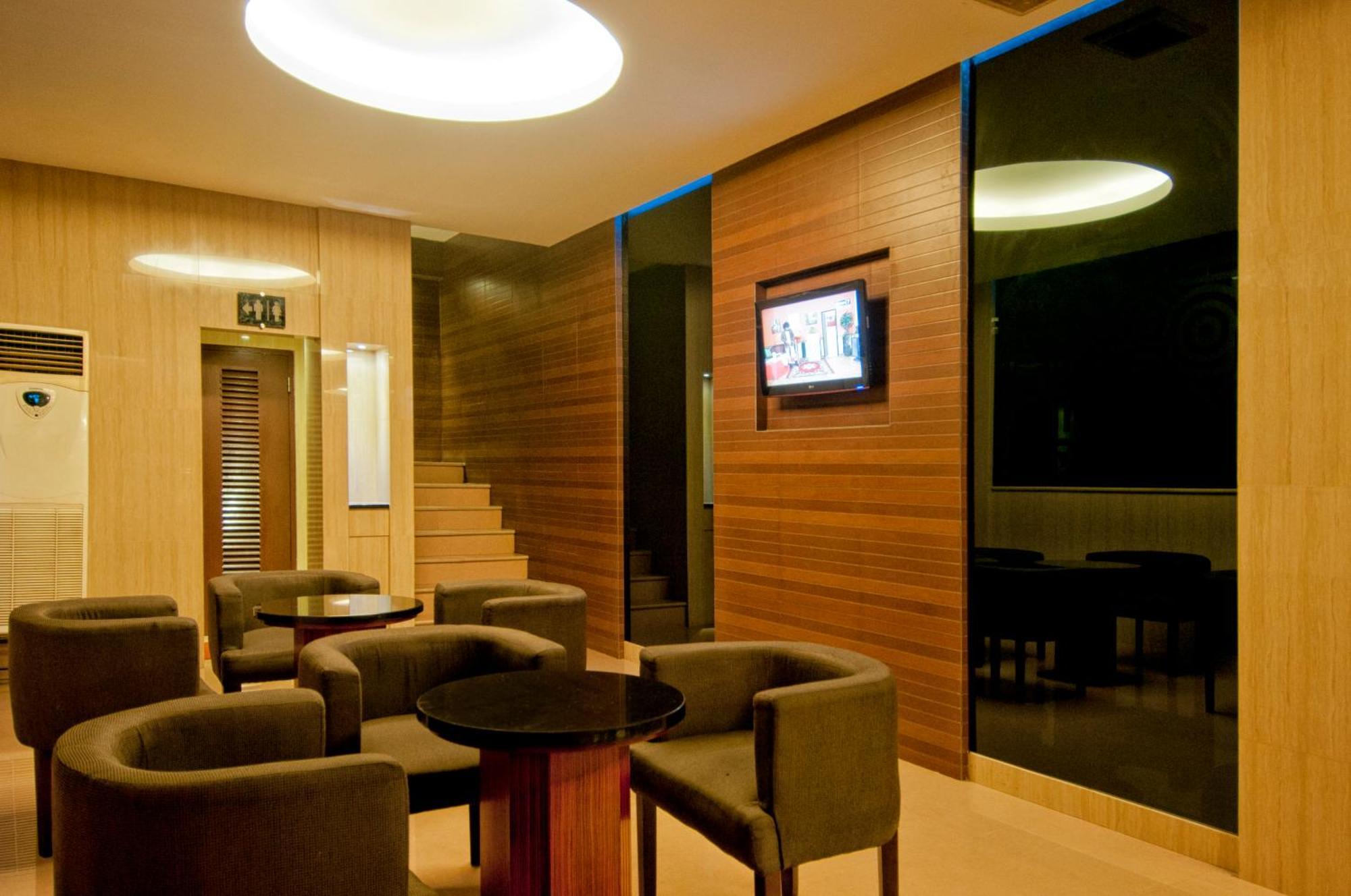 Grand Sakura Hotel Medan Exterior photo